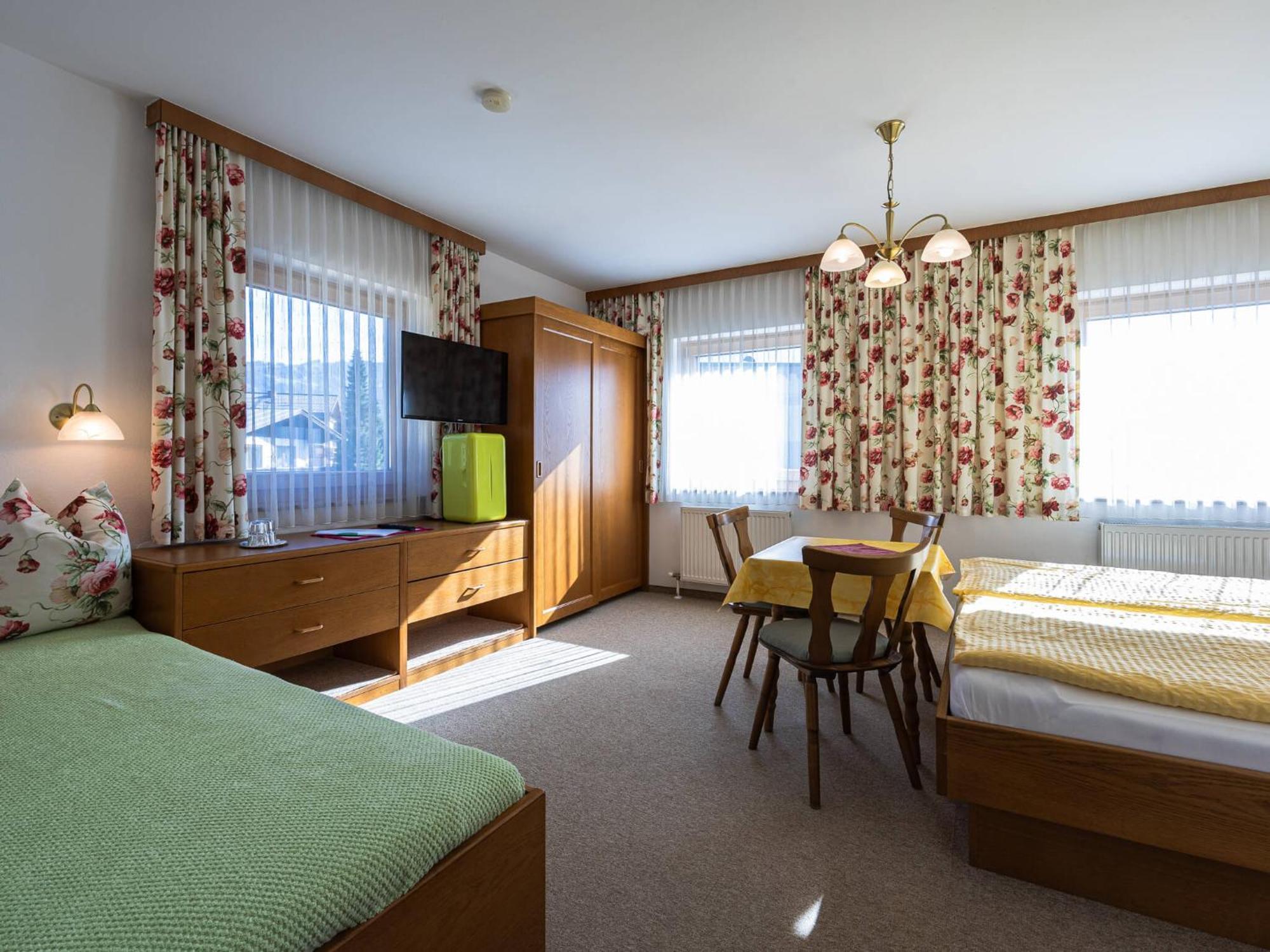 Gaestehaus Bleiweis-Zehentner Zell am See Exterior photo